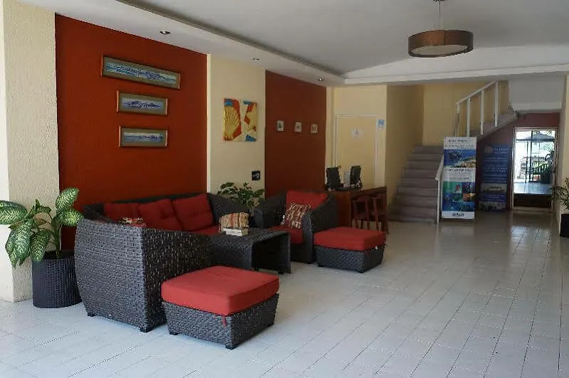 Hotel Plaza Cozumel 3*,